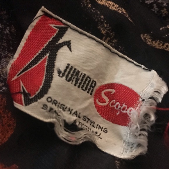 Vintage Orange Poppy Crop Top - Picture 6 of 8